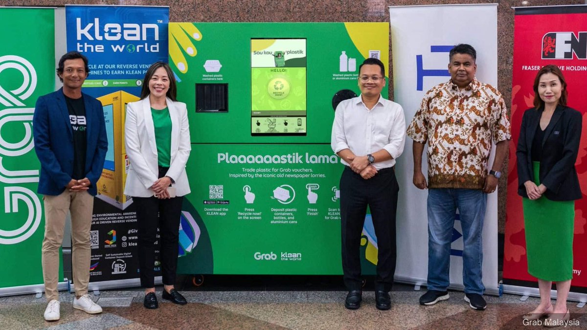 NewsBFM's tweet image. 1. Grab Malaysia has launched 18 artificial intelligence-driven Reverse Vending Machines in the Klang Valley, to promote plastic recycling.

Grab says people can deposit rinsed plastic food containers, scan the machine&apos;s QR code, and redeem vouchers using collected KLEAN points.