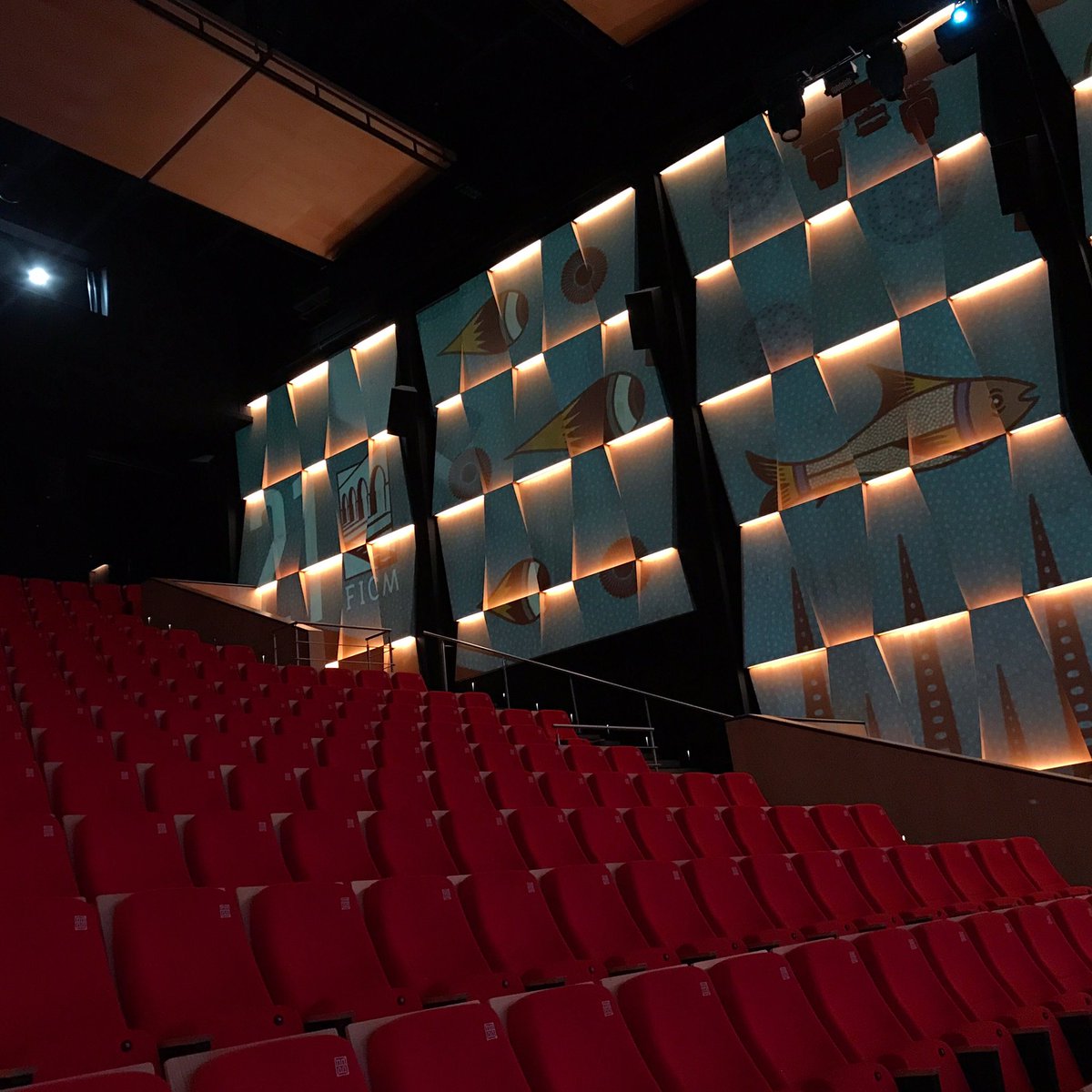 luisfernandofg's tweet image. 🎟🎞

#TeatroMatamoros #Proyector #Cine #21FICM #FICM #CentroHistórico #Morelia #Michoacán #México @FICM