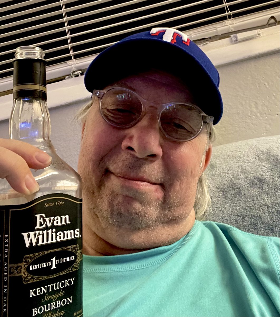 ⁦<a href="/EvanWilliamsUSA/">Evan Williams Bourbon</a>⁩ we win!