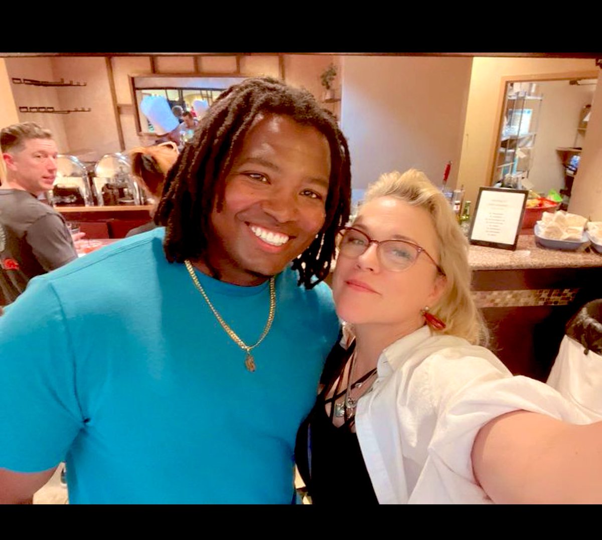 Got a chance to spend time and be with a Great Friend She has been there for me countless times, Movie Star legend Christine Elise!!🙏🙌🙌#chucky #chuckyseries #childsplay #actor #legend #nflplayer #boomer #celebrity #horrormovies #great #NFL #Linebacker #LongSnapper #Hollywood