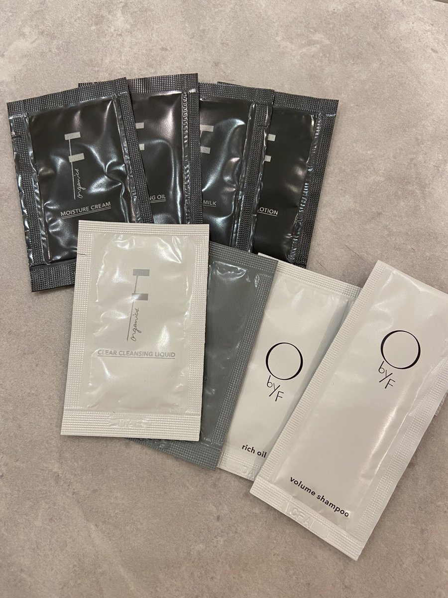 11月2日（木）から11月10日（金）の期間中Cosme Kitchen BEAUTYとTabioでコラボイベントを行います😸🤍

詳細は一枚目の画像をご覧ください😌

たくさんのご来店をお待ちしております🌷