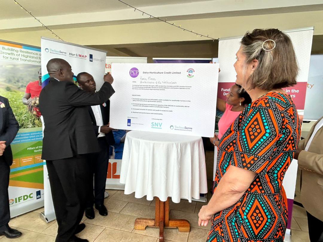 NLinUganda's tweet photo. Yesterday we celebrated the launch of 3 new projects 🎊 Together #BRIGHT, #CommonGround and #DHCL will reach over 250.000 households with improved #foodsecurity, increased income and access to credit 👏🏼 https://t.co/1Jb5K0Hasq