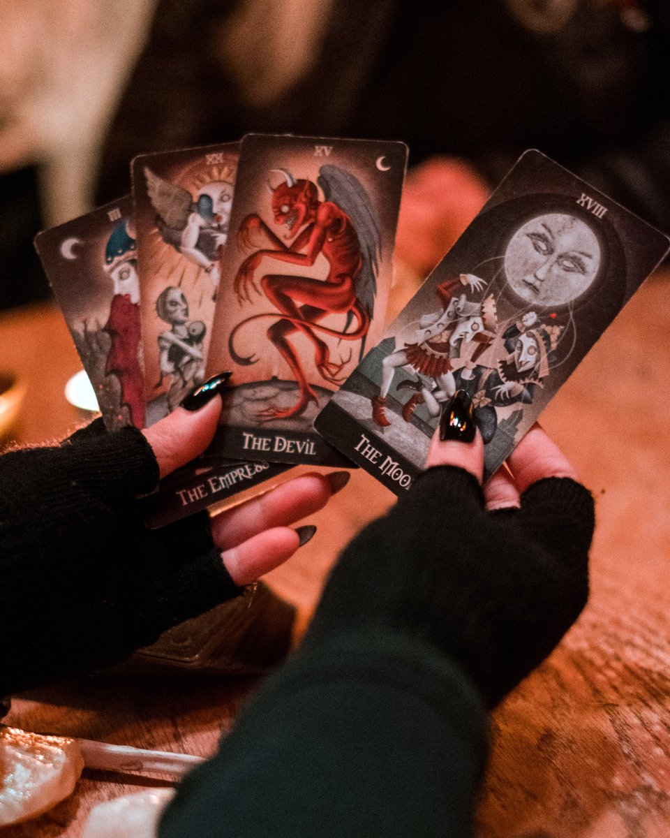 What does the future hold for you? 🔮

Pop along to see Black Cat Tarot Readings this Friday or Saturday night to find out. 💫

You can meet her with a Street Pass or a Terror Ticket 🎟️

#Tarot #Fail #TarotReading #WeatherReport #FortuneTeller