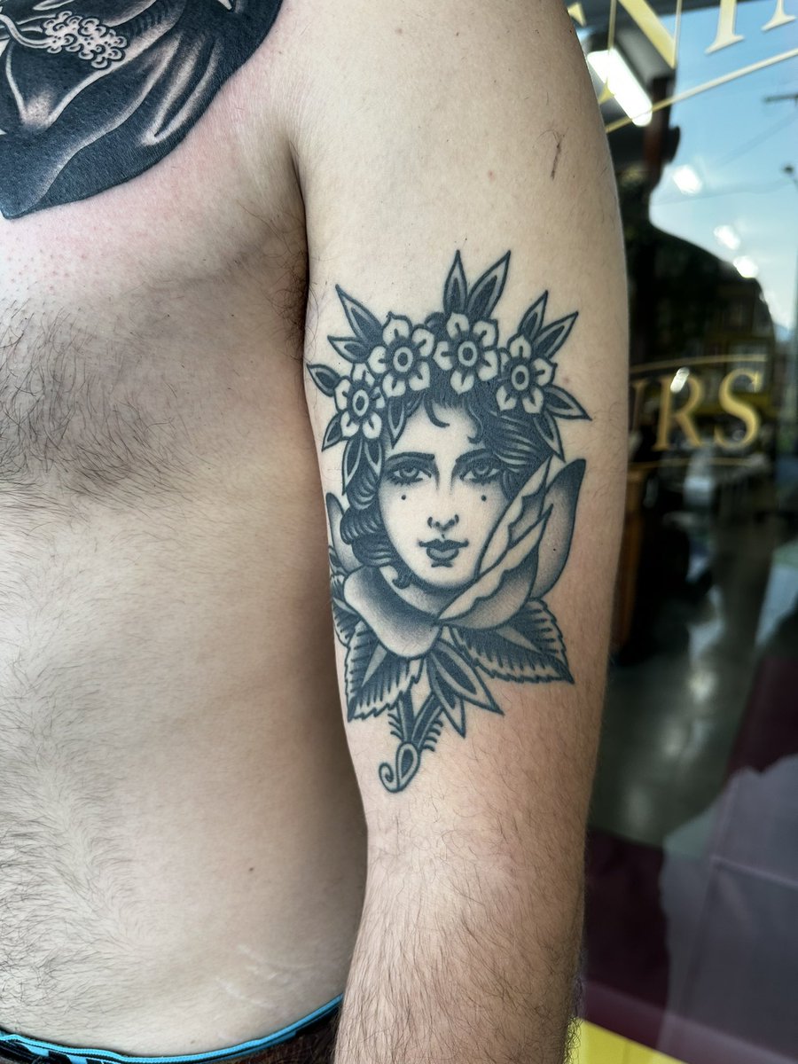 Guess what x? I’ve posted on every shitty social media I have today, maybe like 6 different platforms. I’m hoping this tells the universe to send some fun tattoos my way. Ok bye