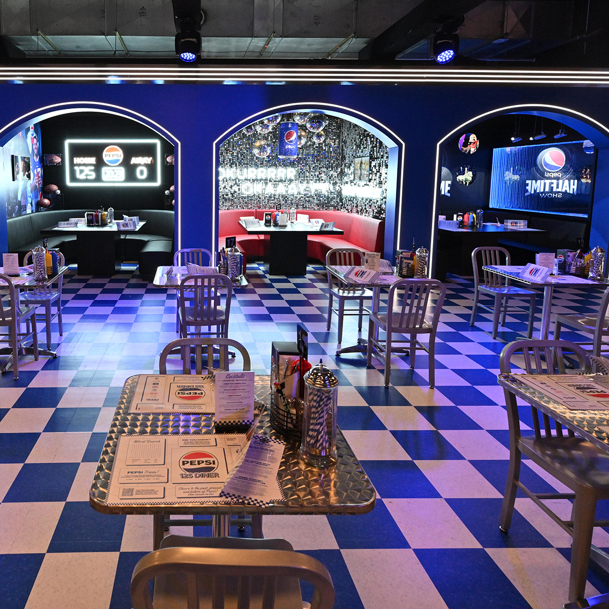 We’re celebrating the 125th anniversary of <a href="/pepsi/">Pepsi</a> in style—check out these pics from our #Pepsi125 Diner experience in NYC, celebrating 125 years of unforgettable pop culture moments, great tastes and good times!  w/ Chef Kyle: spr.ly/6019umjS5 spr.ly/6010umjSg