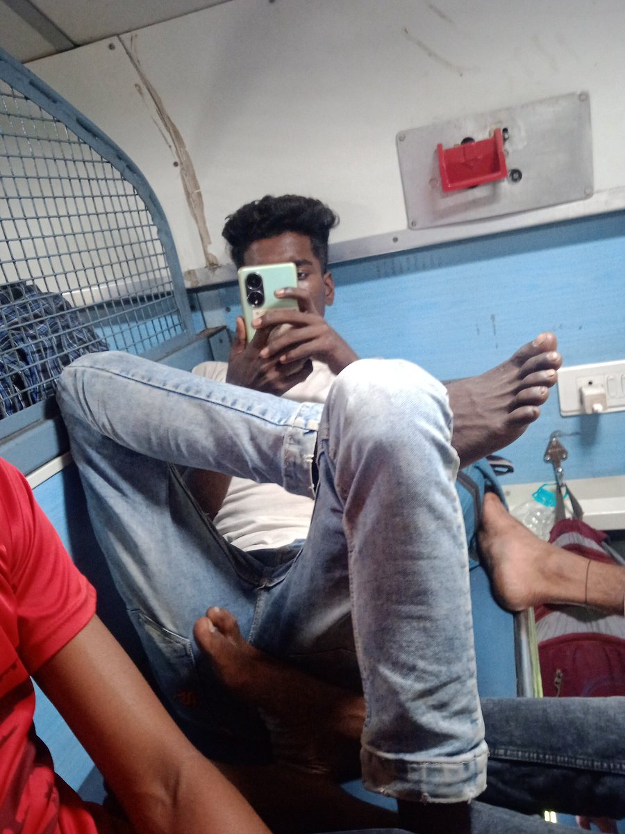 Gulzarr Talekar tweet media