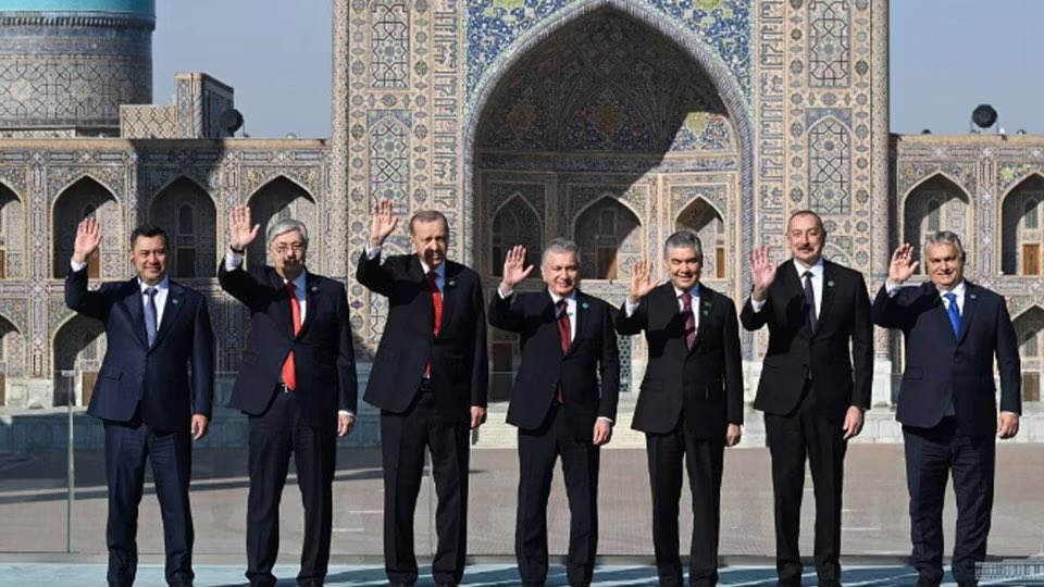 Şimdi ve sonsuza dek.

🇦🇿🇰🇿🇰🇬🇺🇿🇹🇲🇹🇷
 #TürkDevri #BizBirlikteyiz

Başlıyoruz. Türk Devletleri Teşkilatı (TDT) Devlet Başkanları 10. Zirvesi bozkırın incisi Astana’da düzenlenecek.