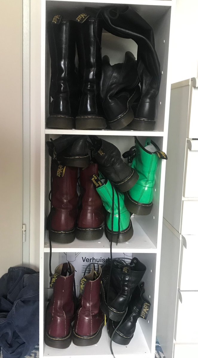 mijn collectie...

met welke docs word jij het liefst in je ballen getrapt? 

findom femdom finsub findomnl paypig geldslaaf tikkieslaaf cbt bootaddict bootfetish