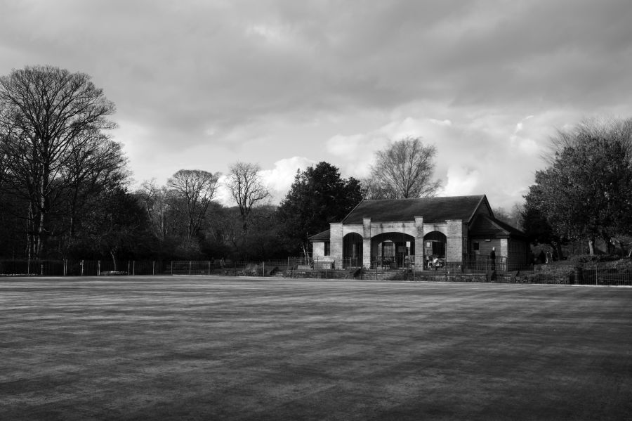 GLOSSOP.
Manor Park, the bowling green.
#Glossop #Derbyshire #ManorPark #landscapephotography #blackandwhitephotography