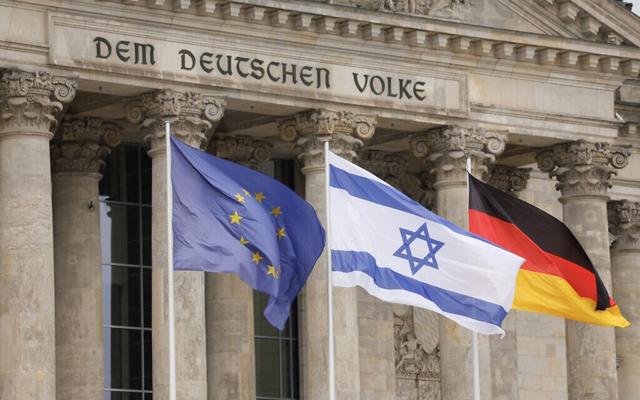 Zo doe je dat Nederland: De hoogste veiligheidsfunctionaris van Duitsland zegt dat ze een formeel verbod op activiteiten door of ter ondersteuning van Hamas heeft ingevoerd en bezig is een groep te ontbinden die achter de viering van de aanval van Hamas op Israël zat.
