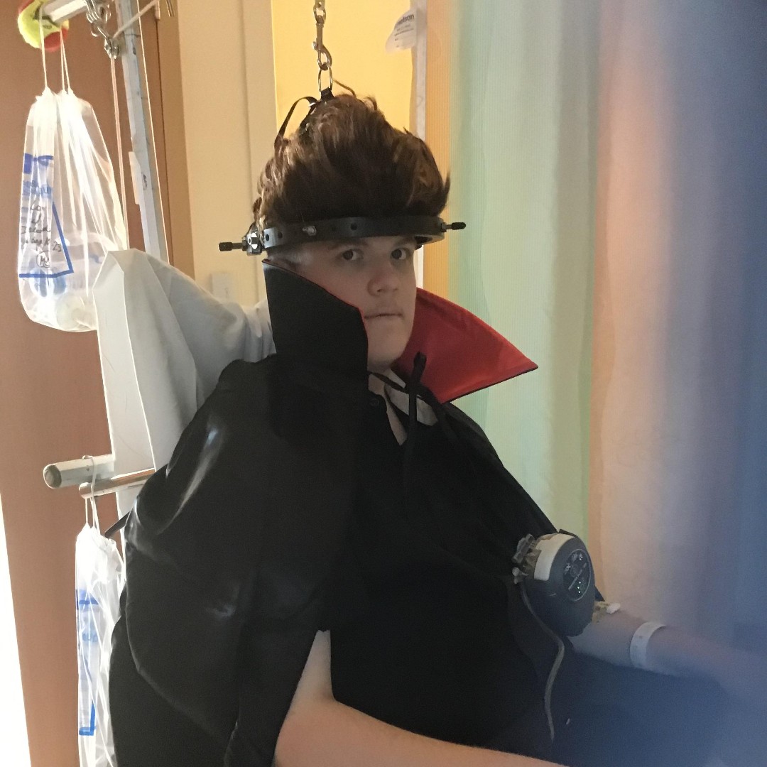 #TBT: Logan's halo might point to 'angel' ... but his costume definitely says 'Dracula'.

shrinerschildrens.org/en/pediatric-c…

#Kids #Hope #HaloTraction #Orthopedics #Halloween