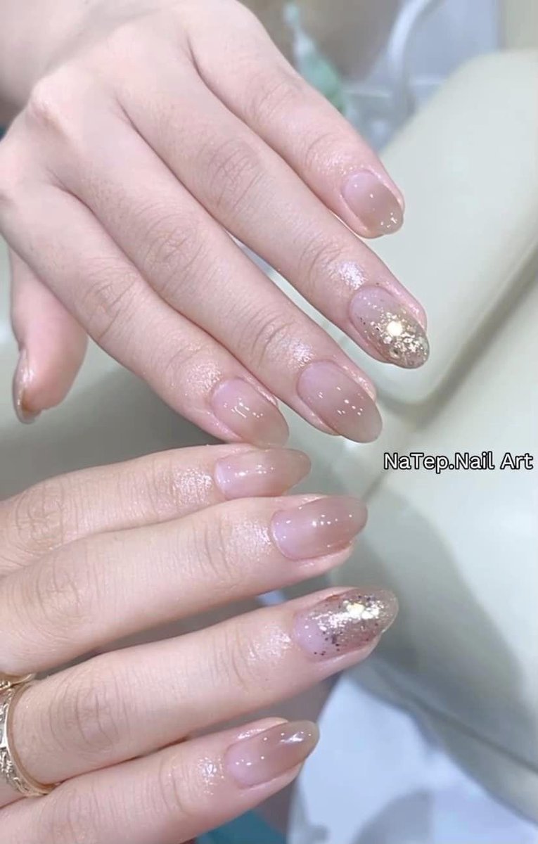 ArtNatep50406's tweet photo. Đơn giản thôi nhưng mà xinh 🥰
#NailArt #chamsocmong #Designnails #CHEO https://t.co/RFtjvHD0o8