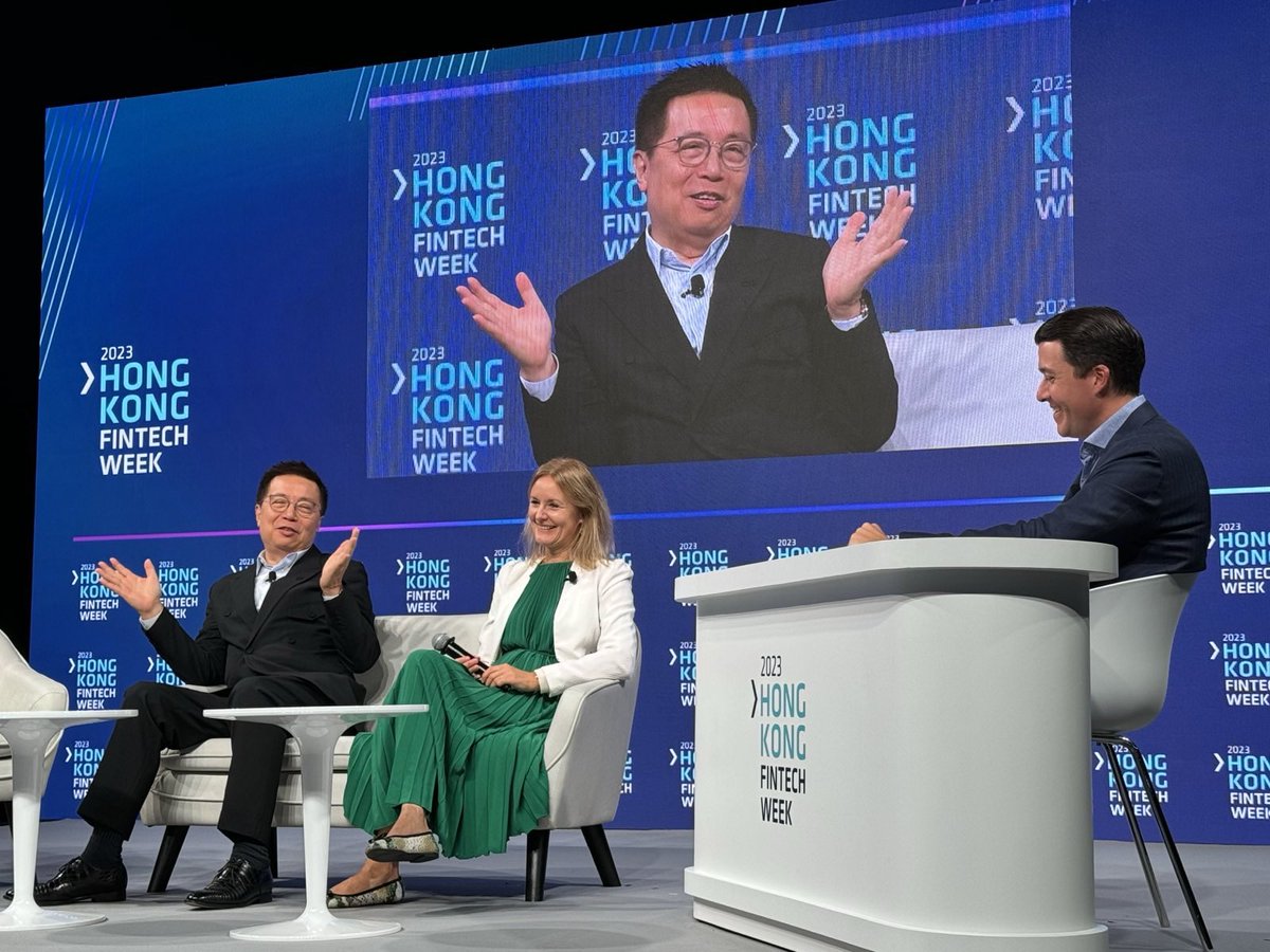 RaceCapital's tweet photo. Our partner @chuang_alfred on top VC trends at #HKFintechWeek2023 

1. Venture Market will stay flat in 2024 

2. GenAI is the most exciting trend since birth of the Internet

3. The worst time for economy is 
best time for technology

4. M&amp;A and IPO will come back in 2025 https://t.co/eHyx2YY2mb