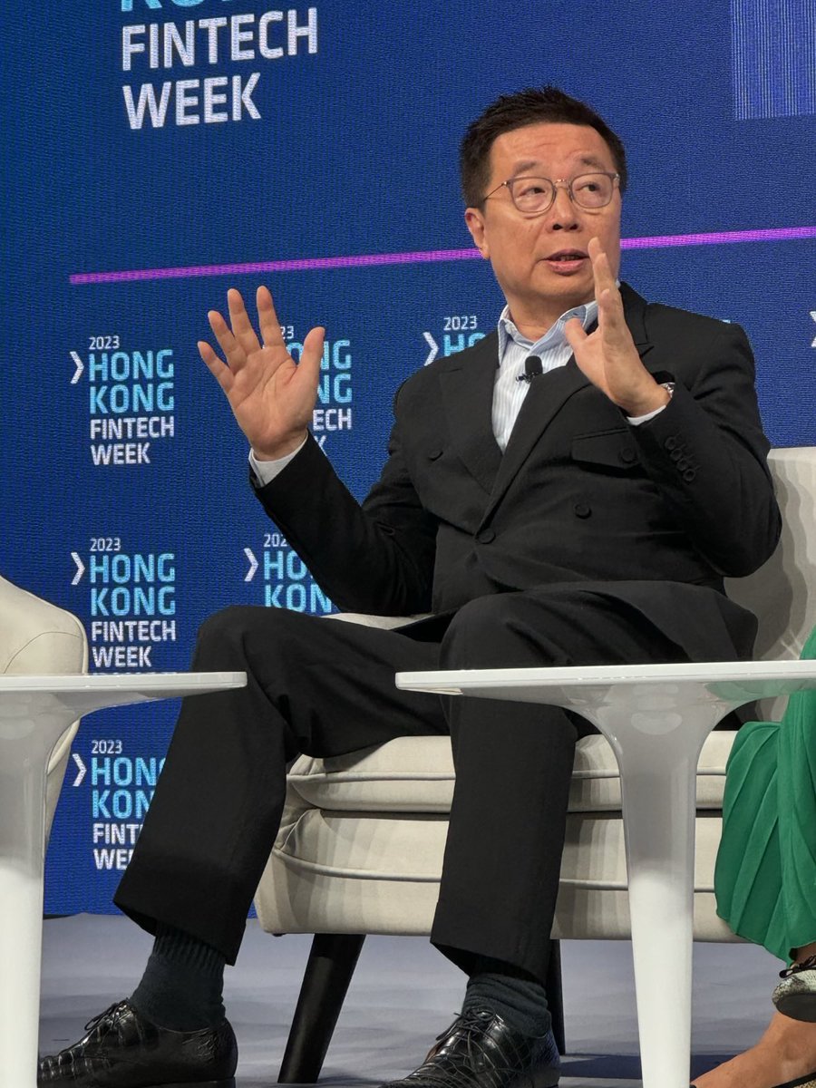 RaceCapital's tweet photo. Our partner @chuang_alfred on top VC trends at #HKFintechWeek2023 

1. Venture Market will stay flat in 2024 

2. GenAI is the most exciting trend since birth of the Internet

3. The worst time for economy is 
best time for technology

4. M&amp;A and IPO will come back in 2025 https://t.co/eHyx2YY2mb