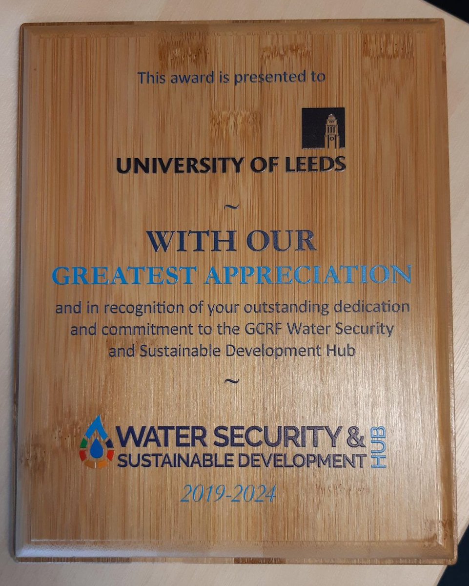 BioResLeeds's tweet photo. 🌠As members of the @UniversityLeeds, we were excited to receive this plaque on its behalf. It has been a pleasure to be part of the @GCRFWaterHub. We look forward to continuing collaborations with our colleagues in the UK, Mal., Ind., Eth. &amp; Col.

All the best and thank you all! https://t.co/bE3W3KI6HB