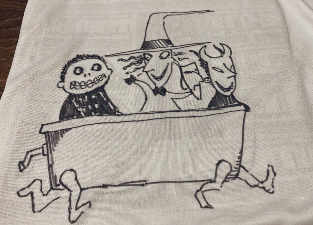 妹の体育祭で着るシャツに描かせてもらったやつ🎃🌙👻🌟