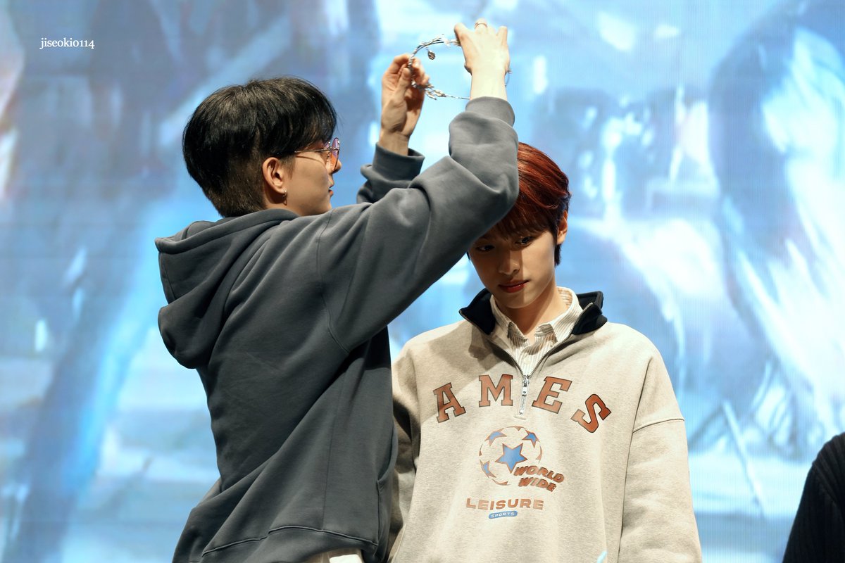 231031 블루드림미디어 대면 팬싸

승민이는 곽꾸 중•••  #딸케즈 🍰

#가온 #오드 #오승민 #곽지석 #Gaon #Ode #XdinaryHeroes #엑스디너리히어로즈