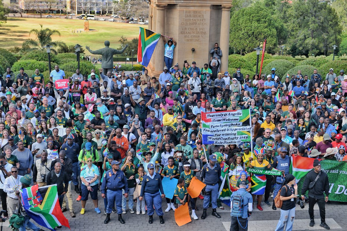 SANDF_ZA's tweet photo. The welcome ceremony to the Union Buildings for the national team signifies the start of the Rugby World Championsโ National Trophy Tour.
Information and Photographs by Government Communication Information Systems.
#SANDF
#Springboks
#GoSpringboks
#RWCFinal2023 https://t.co/gw1PLsdn2y