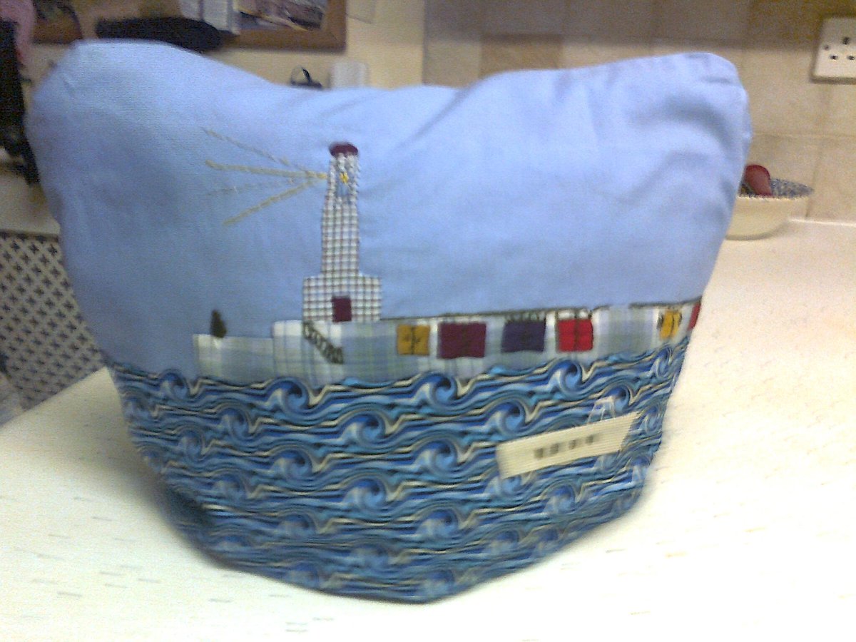 As Margate is trending, here's the tea cosy I made for my s-i-l, who's very proud to come from there. #Margate