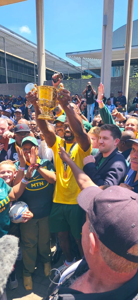 tshwane_mayor's tweet photo. An awesome day in the Capital City. The Boks have brought the Webb Ellis Cup to Tshwane. Congrats to the boys. We are very proud of you. 🏉🏆🔥  #StrongerTogether #TrophyTour #RWC2023 @CityTshwane https://t.co/NdzvZOKMi6