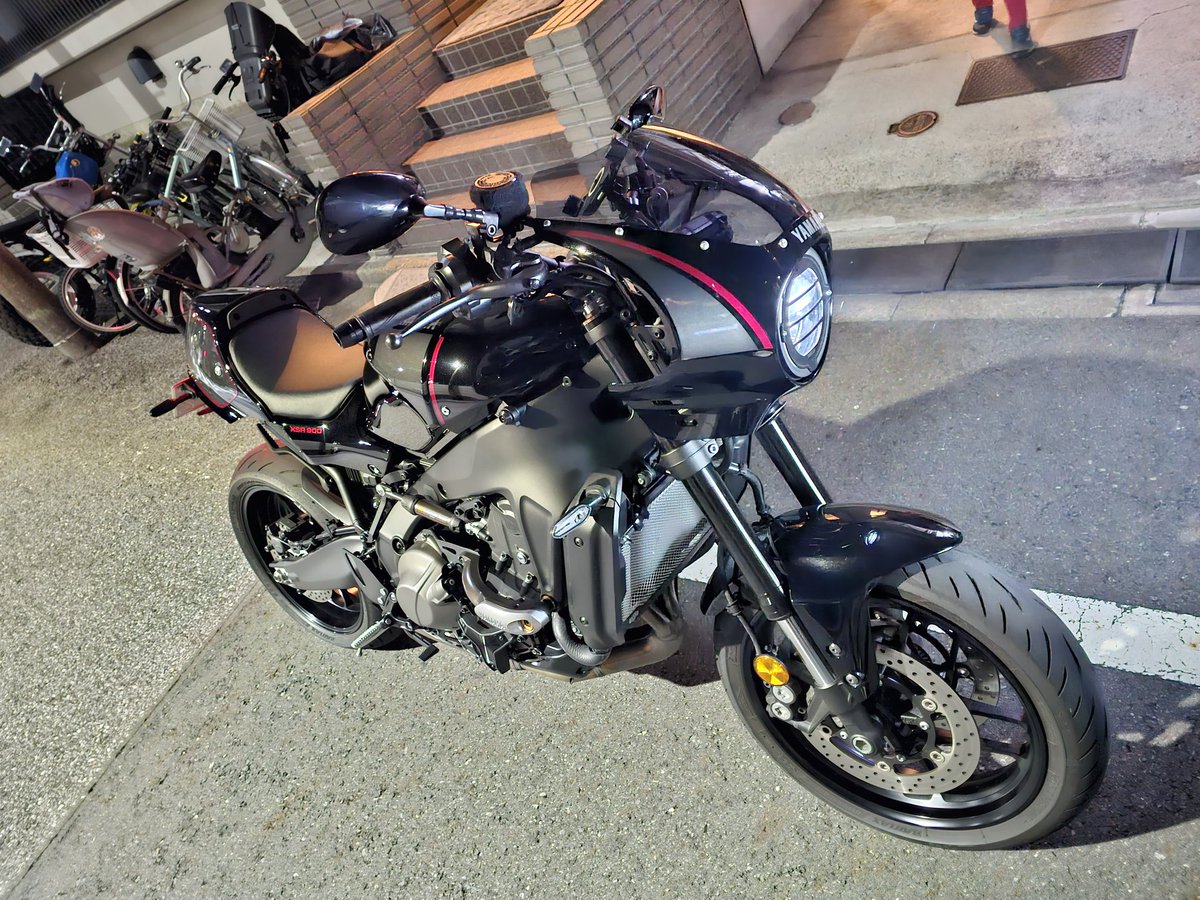 akibou11's tweet photo. ワイズギアのカウルセット装着した。
ばちくそかこいい。
#yamaha
#xsr
#xsr900
#mortorcycle
#mortorbike
#bike
#custum
#yamahaxsr https://t.co/CpBStUjR6F