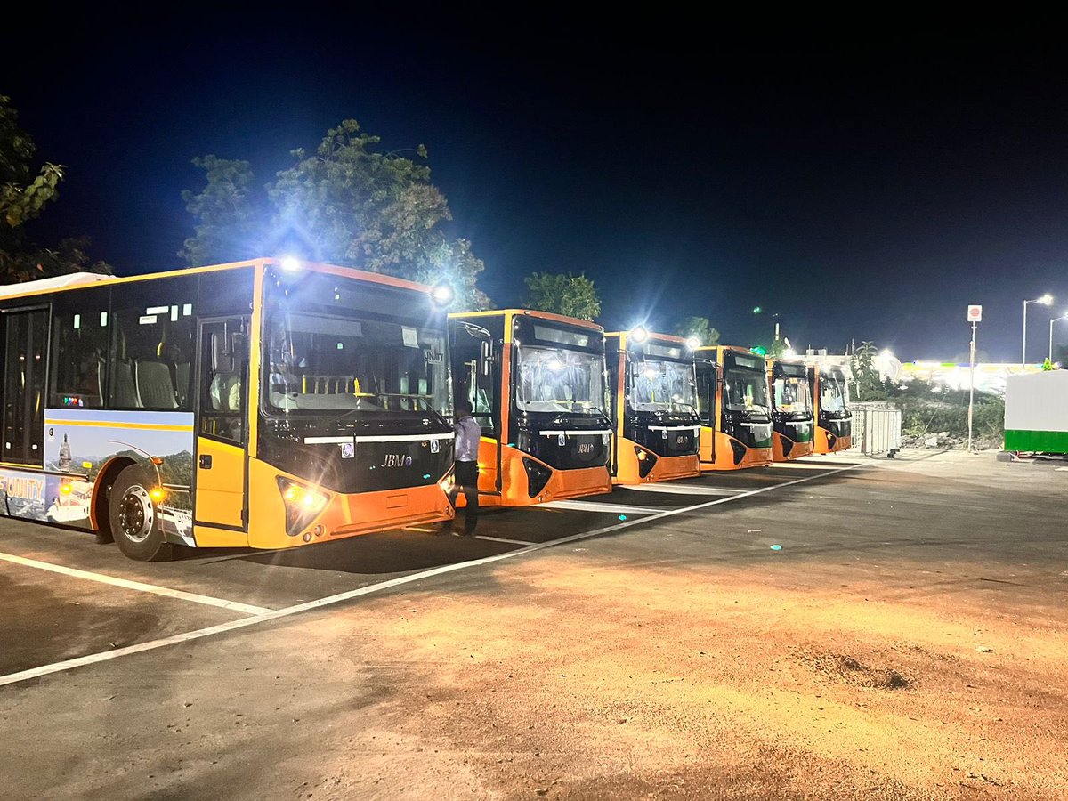 JBMAuto's tweet photo. Commemorating Sardar Patel’s Jayanti, Hon’ble PM Shri Narendra Modi flagged off 30 JBM Electric buses at the iconic Statue of Unity in Gujarat. We are honored to be part of this historic moment #greentransport #greenmobility #electricbuses #publictransport #sustainablemobility https://t.co/kN4zDIblSv