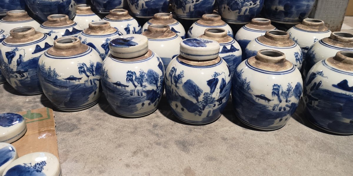 blue and white mini jar top lidded landscape small jar

#blueandwhitechicpassion #southernliving #southerncharm #traditionalhome #traditionalhomedecor #chinoiseriestyle #chinoiserie #chinoiseriechic #chinoiseriechicstyle #blueandwhiteforever #blueandwhite #blueandwhitedecor