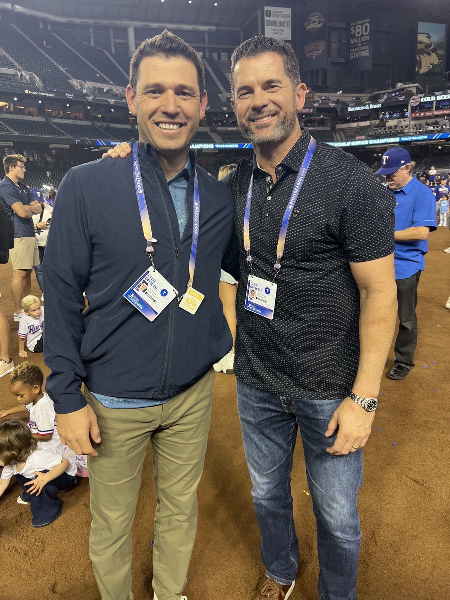 Rangers29AB's tweet photo. Justice is served 
I am so happy for these two they made my childhood great https://t.co/5dMKtmvpcC