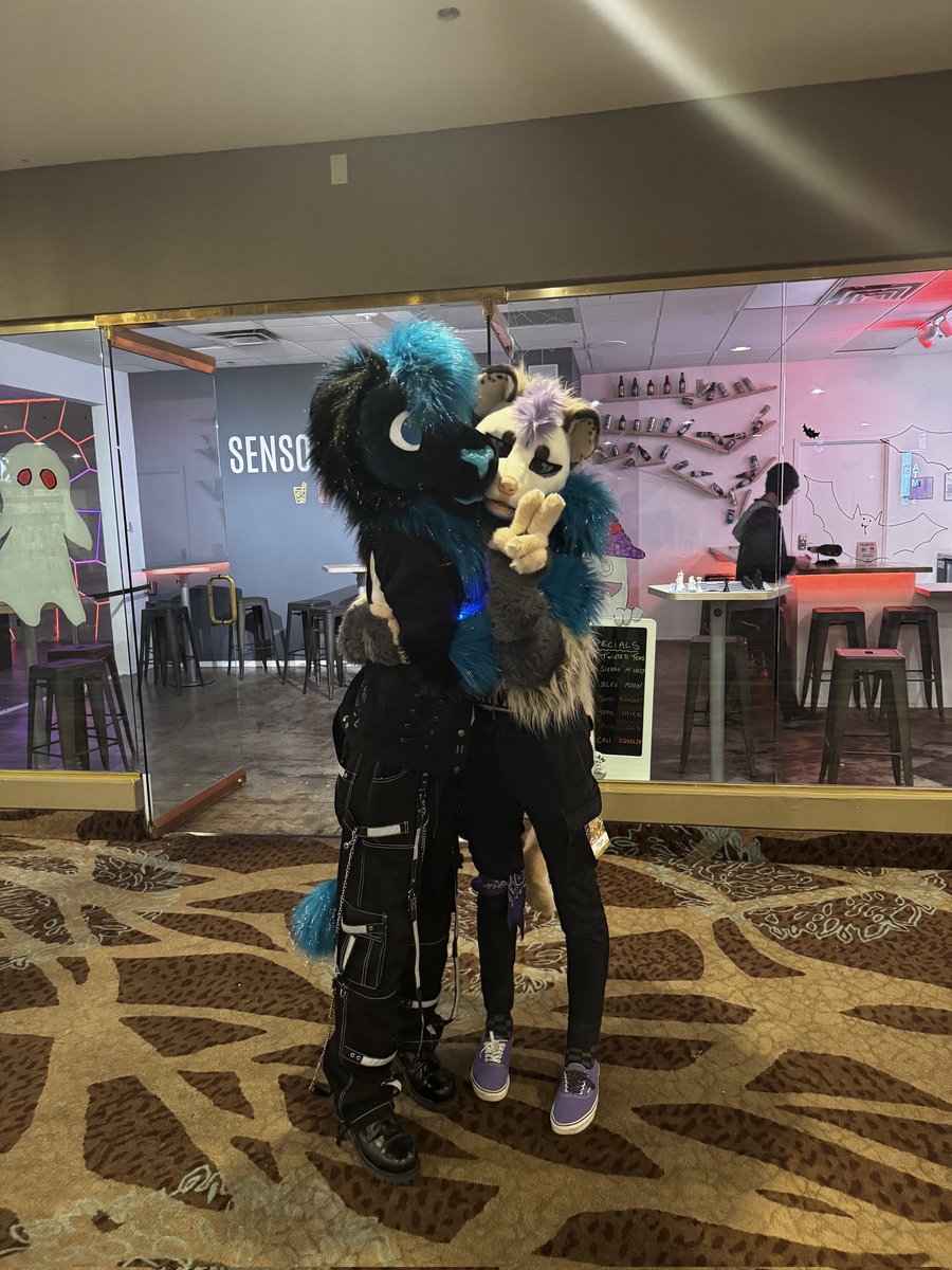 HarleySparklez's tweet photo. Got to met the wonderful @ItsMePugss !! https://t.co/uYInpbeNnV