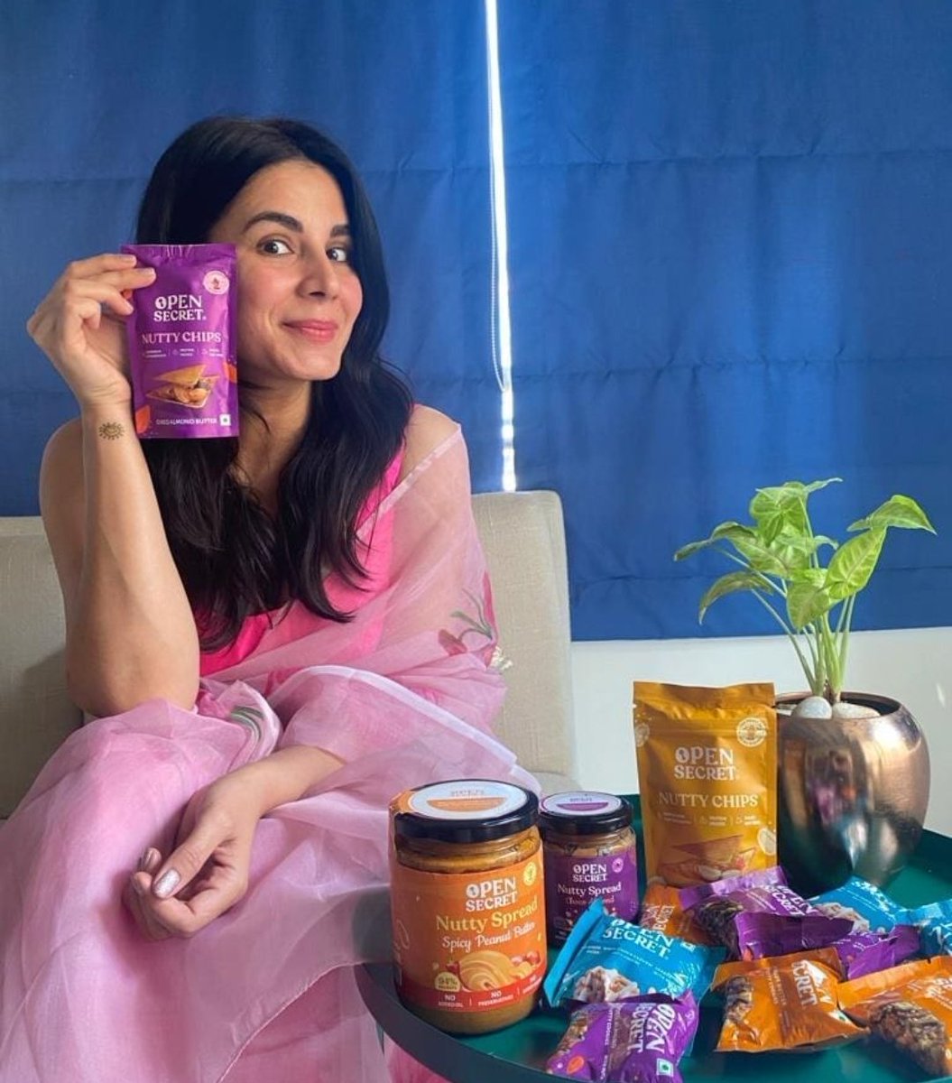 DimpNoSimp's tweet photo. I was today years old when I realised these two are photos of different people 🥲 https://t.co/5zndK2biYR