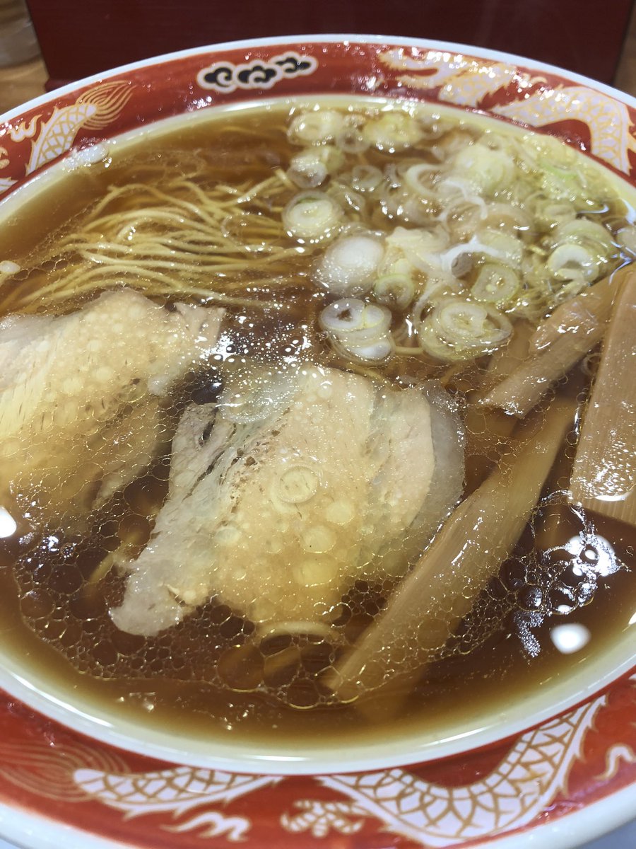 meeko_77's tweet photo. 有休いただいて、ちょっと早めのタイヤ交換×3台😅
ちゃっちゃと終わらしてご褒美🍜してきましたw https://t.co/BIuBWzhJNT