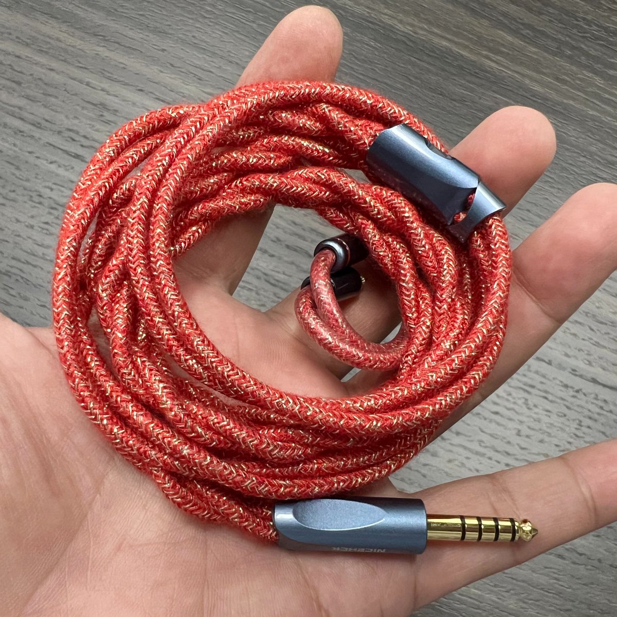 hckexin's tweet photo. 新しい試作ケーブル🥰
(製品ごとに20本しかありません)
すべて「OFC非磁性4.4mm 2Pin」のバージョンです🤤
ケーブルは完全手作✌️ #RT希望 
欲しい！と思った方はいいねで教えてください❤
Mew prototype cables🥰
(There are only 20 pcs per product)
All of them are OFC degaussing 4.4mm 2Pin versions🤤
These are completely handmade cables✌️
If you are interested in these cables, please click "Like"❤