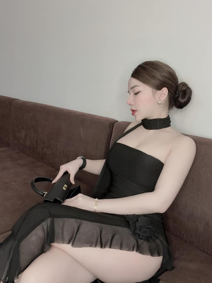 HHeckbert28815's tweet photo. Em đang thất tình có anh nào muốn làm tình cùng với em ko ạ https://t.co/leI6SKjB45