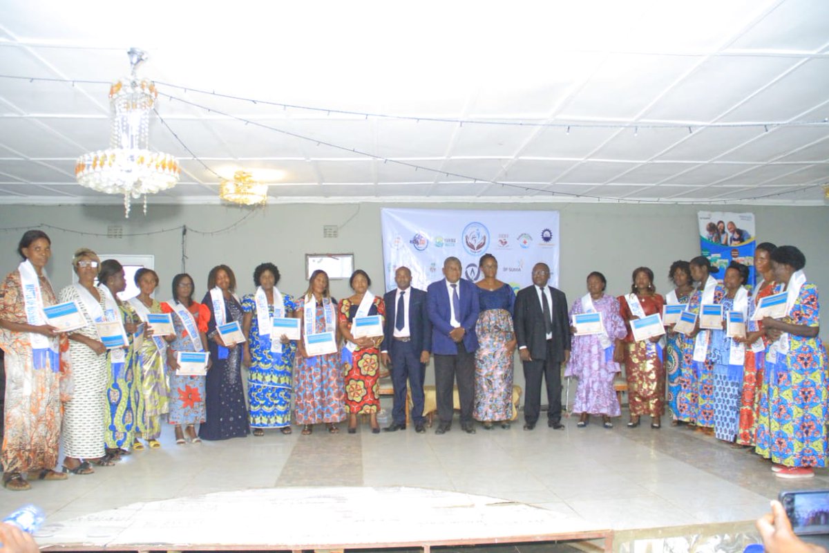 apdi_le10289's tweet image. L'ONG #APDI  a pris part le dimanche 29 octobre à #Kipushi (Haut-Katanga), à la cérémonie de remise des certificats Master of business in the street(MBS) organisée par l'ONG en partenariat avec ''Interweave Solutions''.
@JohnMatadi @JeunesseCN_RDC @MauricetteYowa7