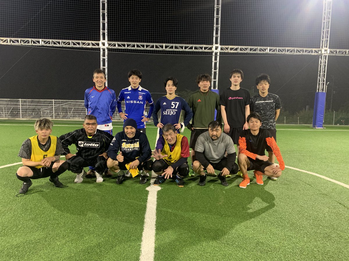 こんにちは😃
本日、個サル開催日となります！

まだまだ予約空いてますのでお時間ありましたら是非ご参加下さい⚽️

エンジョイ強めの個サルになりますので未経験者でも楽しめるようになっています！

皆様のご参加お待ちしてます！👍