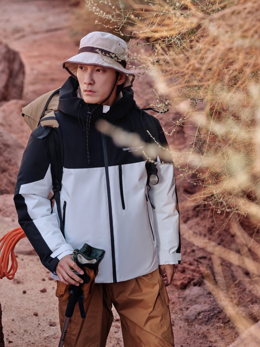 TanboerOfficial's tweet photo. Introducing the Tanboer 3-in-1 Down Jacket, crafted with dermizax outdoor performance fabric for ultimate rain protection! 🌧️💪

#Tanboer #TanboerOutdoor #OutdoorAdventure #UltimateProtection #AdventureInStyle #coat #winterfashion #downjacket #ecofriendlyfashion #jacket #ootd https://t.co/lop51vTyM1