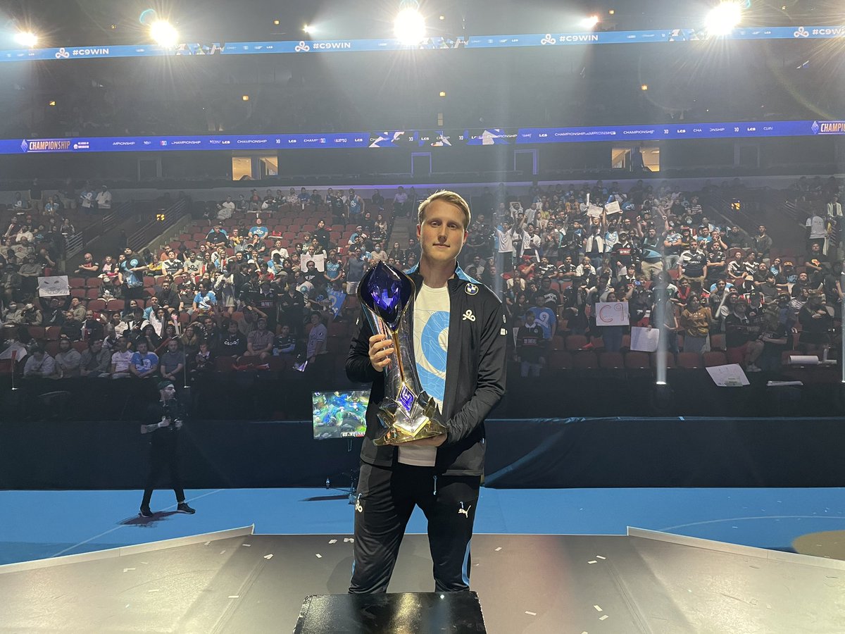 After four years, four trophies and lots of good times, my time at Cloud9 has come to an end. I am now a free agent looking for a team for 2024. Although I had fun and enjoyed the Support role, I want to make it clear that I'm looking for opportunities as an ADC, not Support