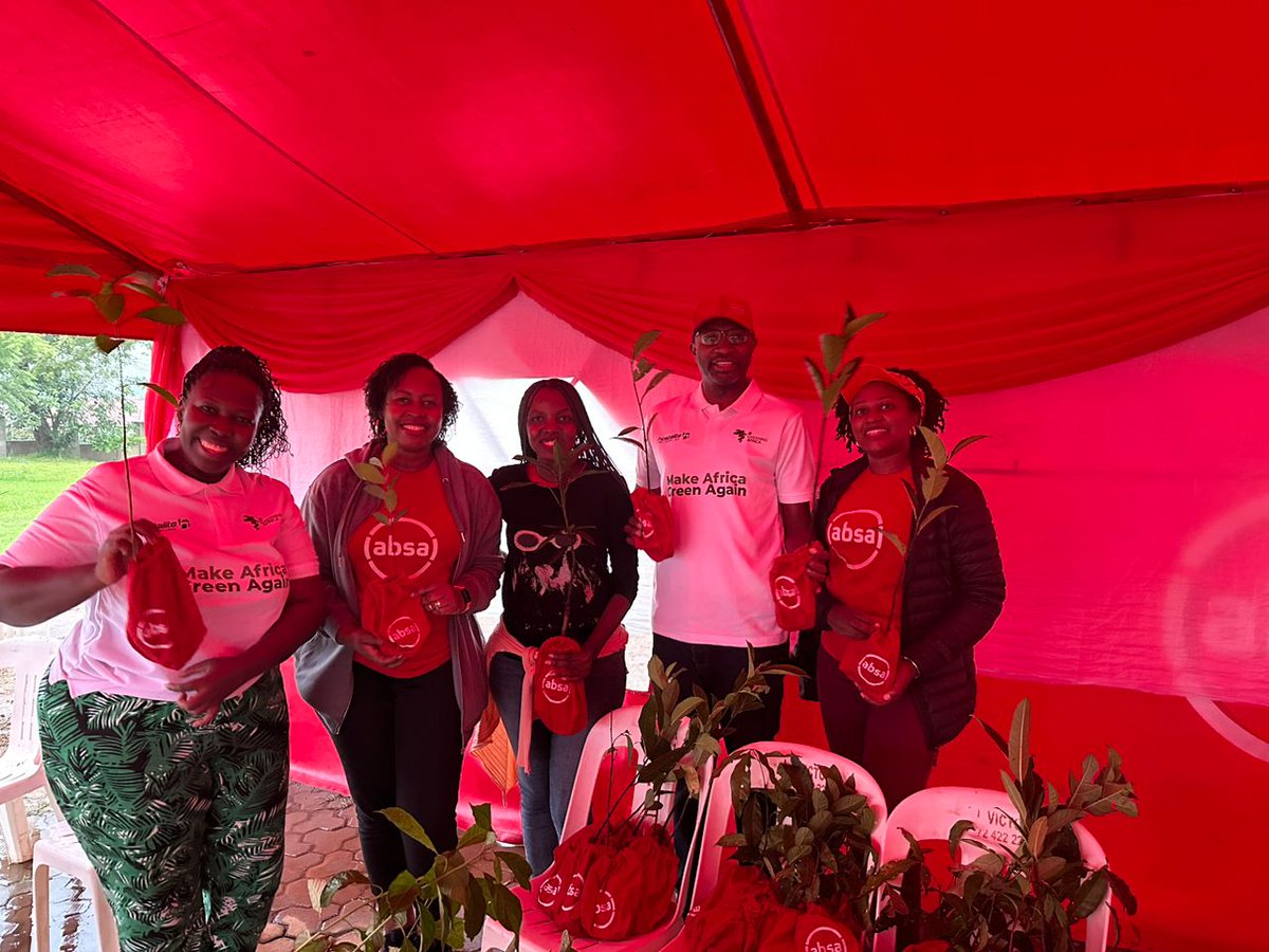 greeningaf's tweet photo. π The stage is set for something truly remarkable! Stay tuned as we embark on a journey to transform our city. The #AbsaGreening event promises to be a day filled with purpose, positivity, and progress. Let's make it memorable! πΏπ³ #GreeningHoima #GreeningAfrica #GreenCity https://t.co/W1T6HCnbrl
