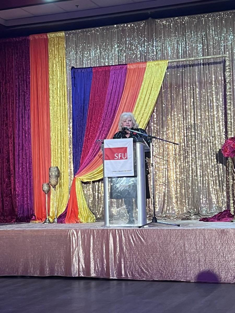 Had a great evening attending the SFU Diwali Gala sponsored by TD. Grateful to be part an organization that values diversity, cultural celebrations and investing in its communities <a href="/juliearmour_td/">Julie Armour</a> @CSir_TD