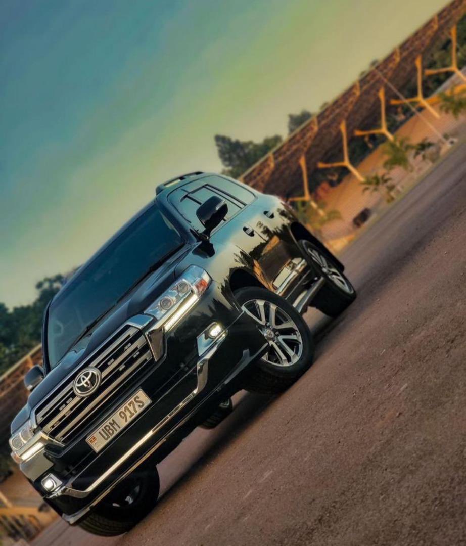 Travel Blitzug official tweet media