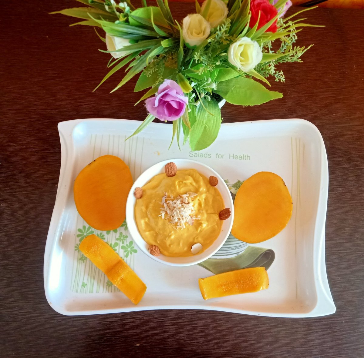 Savalgishweta's tweet photo. Quote the Dessert made by yourself... ๐๐
It's Aamrakhand by yours truly ๐งฟ๐ซ๐ฅ๐ฅ
#Foodies
#Dessert
#Shwets_Kitchen https://t.co/jOHxyrPH28
