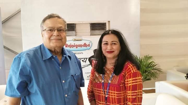 MissSharadSingh's tweet photo. #mytodayshistory
Meeting of 2 Authors | Surendra Mohan Pathak & Dr (Ms) Sharad Singh
#SharadSinghAtSahityaAajTak19 #SahityaAajTak19 #ignca #लिट्रेचरफेस्टिवल #डॉसुश्रीशरदसिंह #DrMissSharadSingh #guestspeaker #aajtaknews #literaturefestival #surendramohanpathak https://t.co/blQmvuthEl