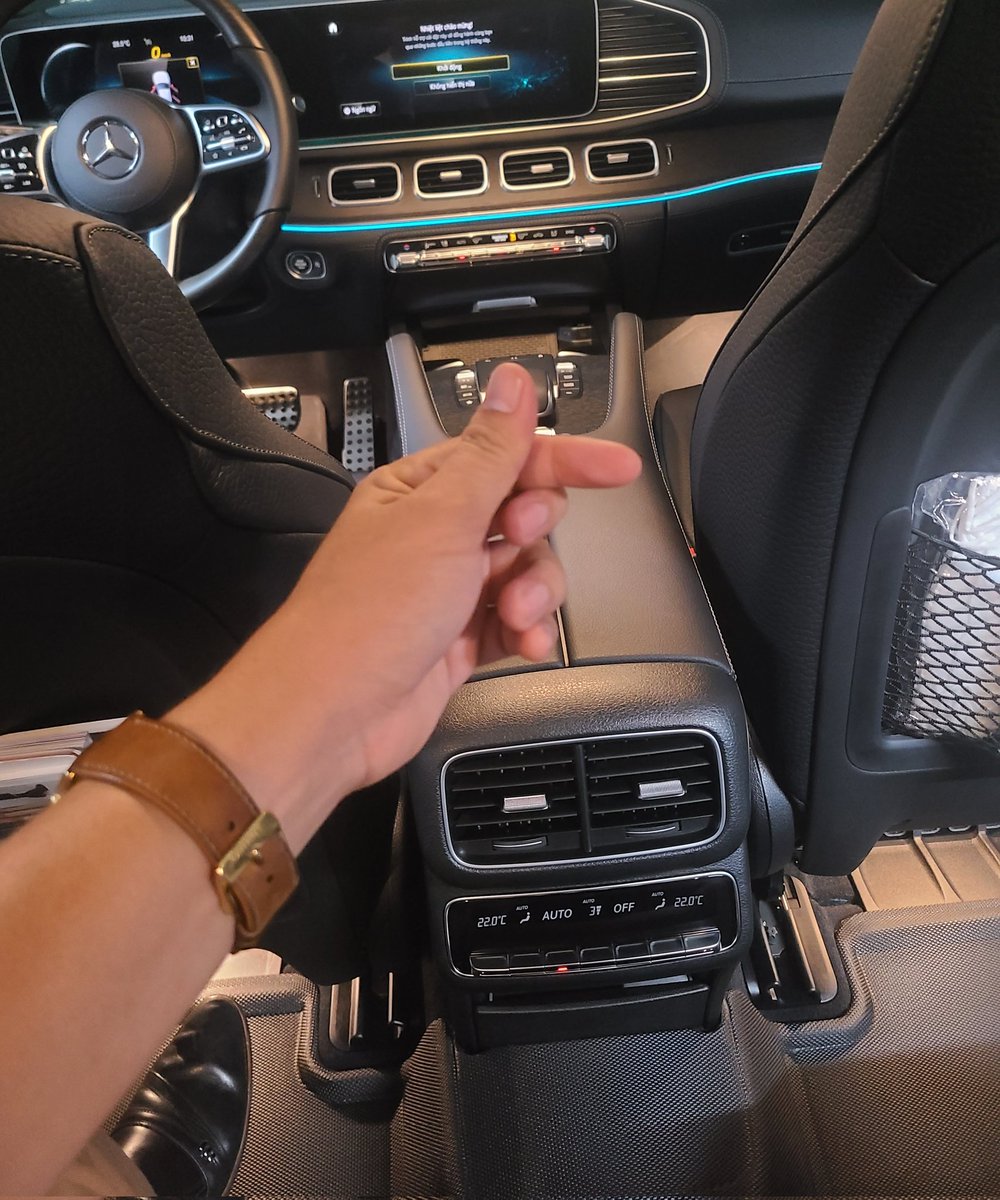 ng_thanh_phuong's tweet photo. Mercedes GLS 450 
#PiNetwork 
#Areus
#ng_thanh_phuong https://t.co/Y2M4dMBaZC