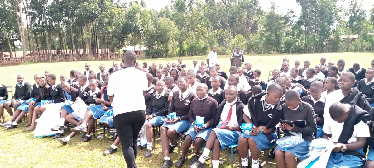 kibichimedia's tweet photo. We engage community in creating awareness and advocacy about impacts of #SRHR #sexualreproduction #adolescence #sexualhealth #education #poultryfarming
Cultural stigmatization &amp; taboos suppress conversation on sexual and reproductive health rights to teenages as parents avoid it. https://t.co/vK4KbypgwU