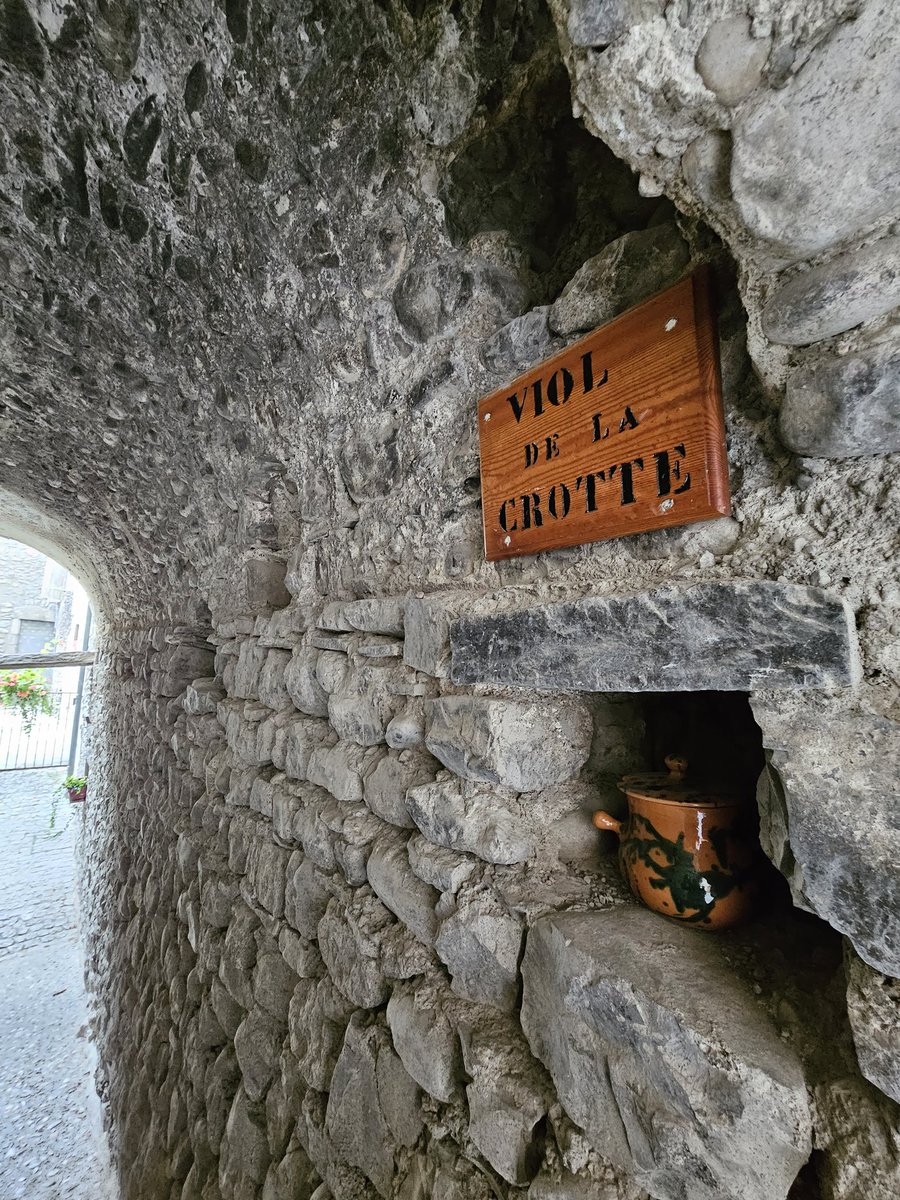 Le charme des villages de la Drôme. A Chatillon en Diois et Saillans
#Dromecestmanature