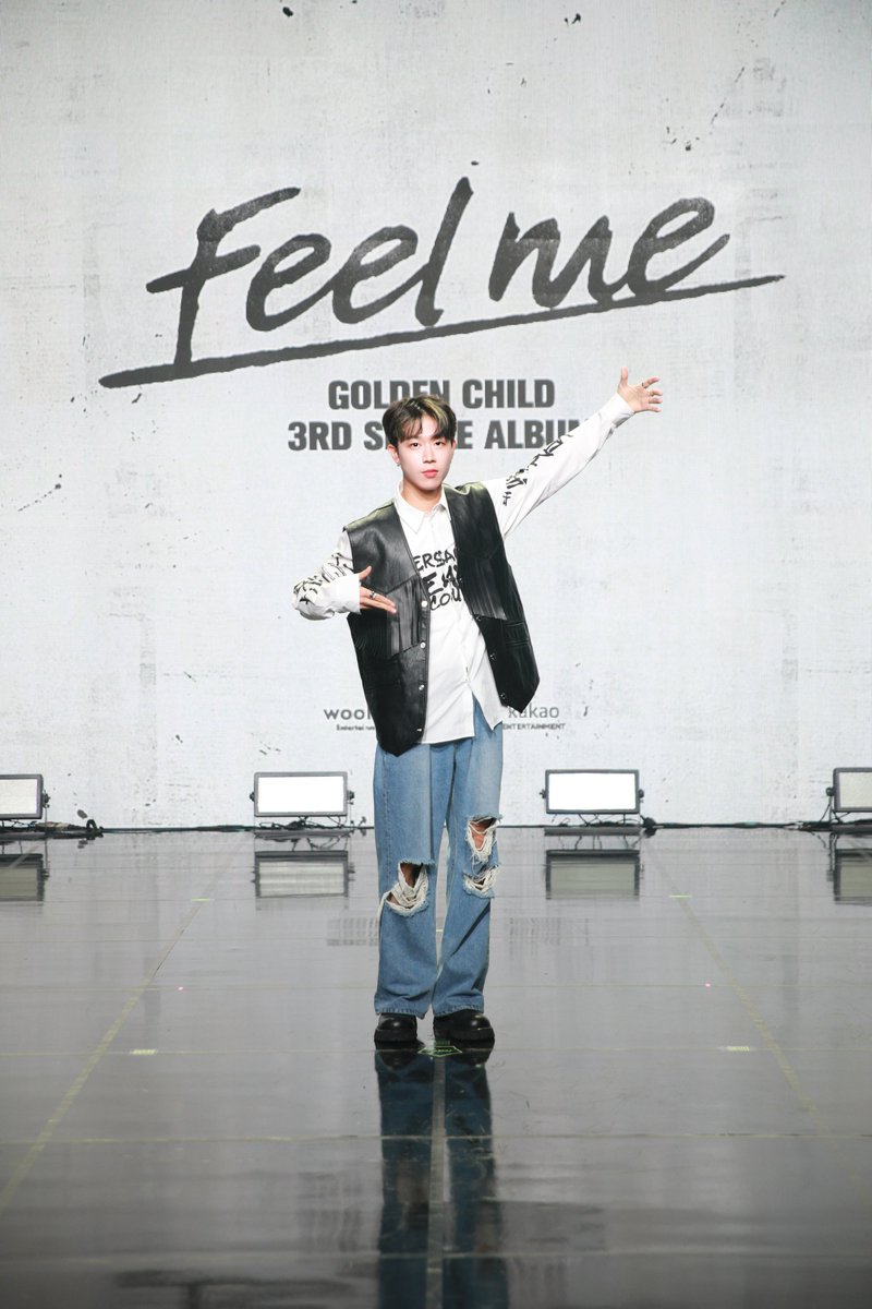 KPOPFAVE_'s tweet photo. [231102] What's up my friend what's up, it's #KIMDONGHYUN of @GoldenChild in da house! 🤟 #GoldenChild #GNCD #골든차일드 #김동현 #Feelme #Feel_GNCD https://t.co/VzzM8iHrbn