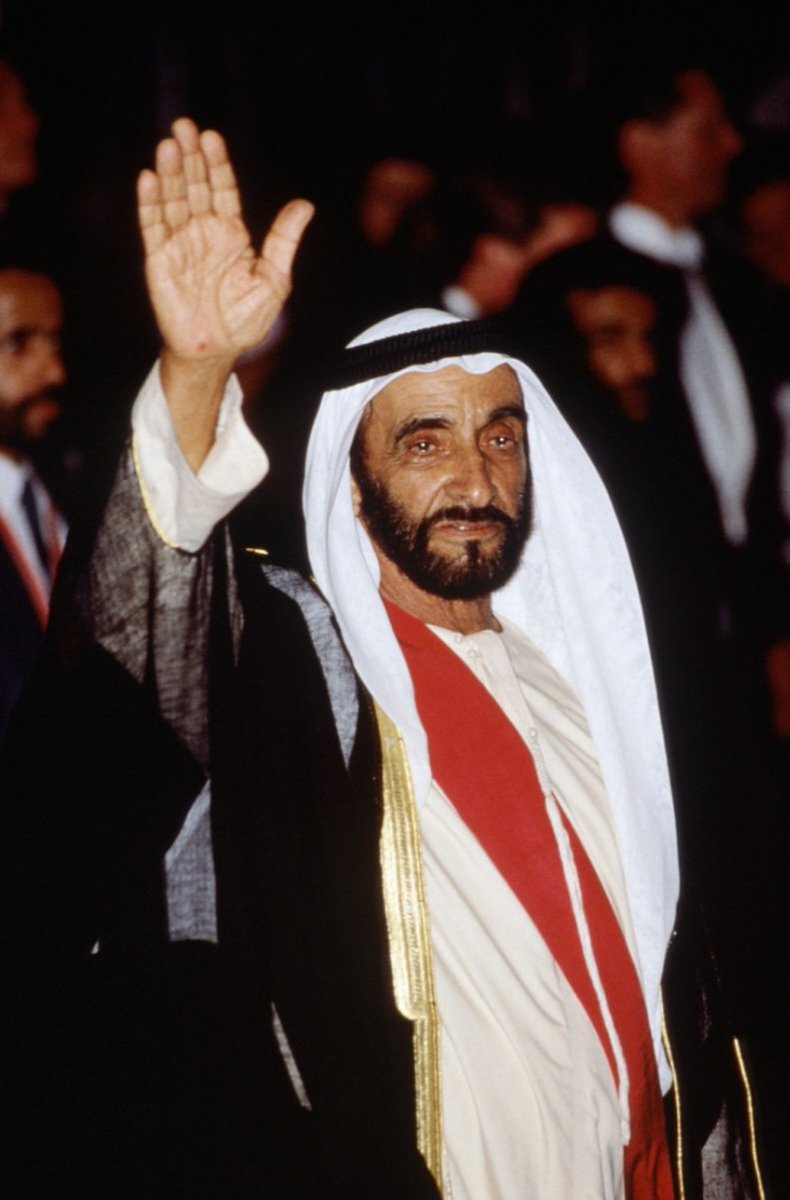 amadbinnaoom's tweet photo. #ذكري_وفاه_الشيخ_زايد

بإيدك سلام وخير من يوم كُنّا
وبإيدك نسايم صبح من مشرق الشمس
عشنا زمانك وارتبط في زمنا
ذكرى و لا زالت من اليوم و الأمس https://t.co/OJ7NtYEUxC