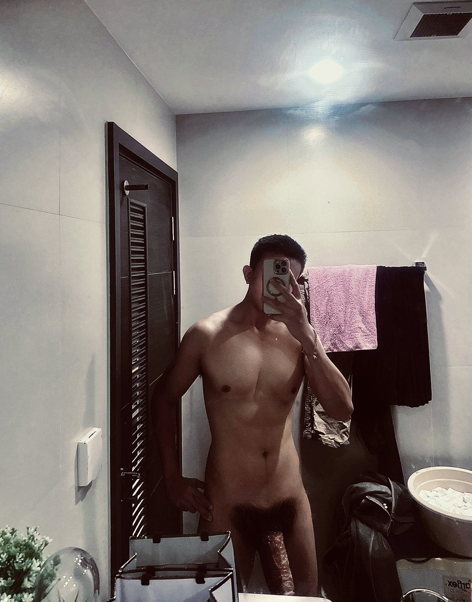 New_man61's tweet photo. ឃើញក្តហើយស្រៀវក្តិត🤤😁🥰 https://t.co/dZK4AcQoPn