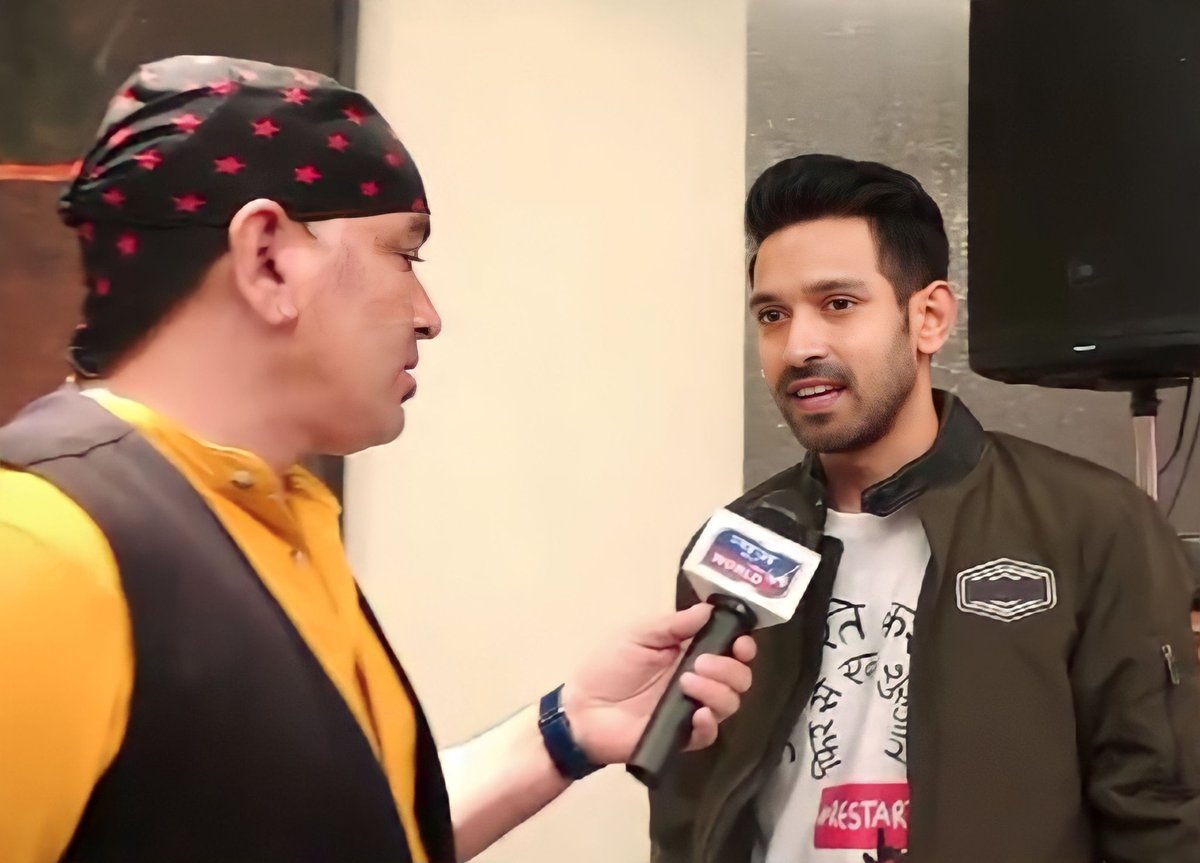 Deepsingh_page3's tweet image. Interview time with amazing actor @VikrantMassey 
#InterviewTime #Bollywood #Actor #VikrantMassey #12ViFail #Page3Life #Page3Journalist