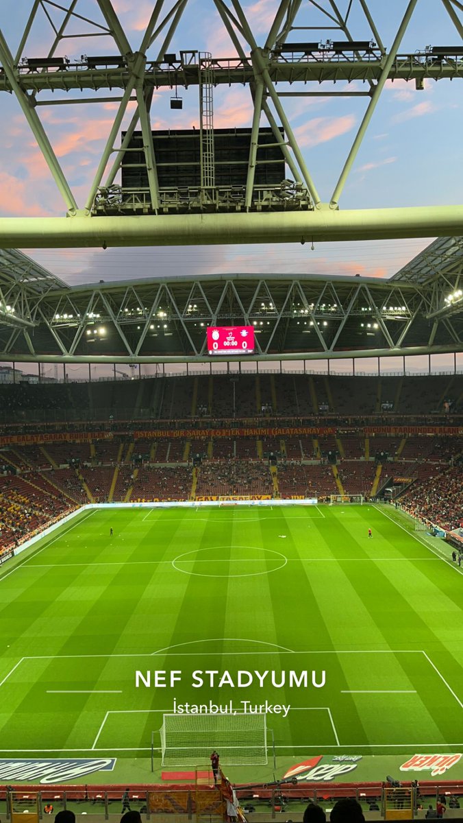 EmreMuzac's tweet photo. @artofmirac Şampiyonluğa giden yoldaki kritik maç. https://t.co/1yHtkzgKg4